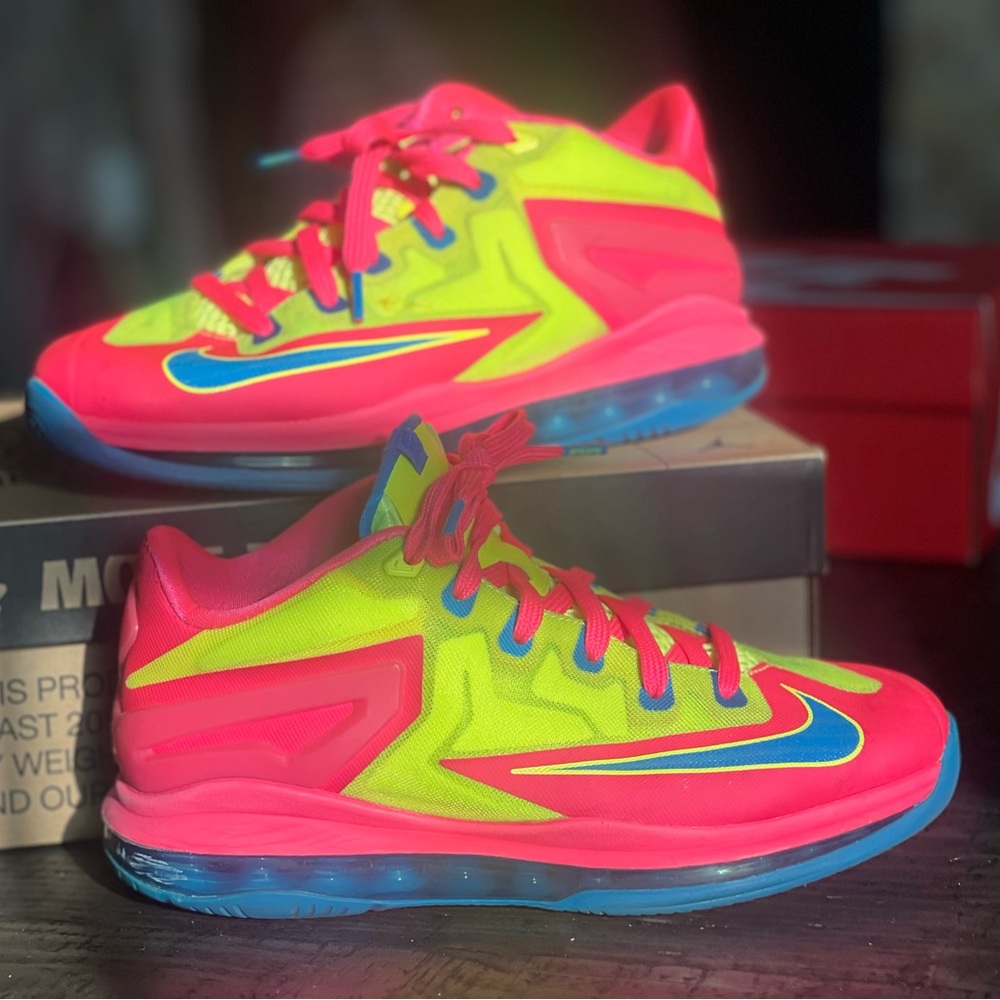 🩷 Rare 💙 Lebron James nike sneaker